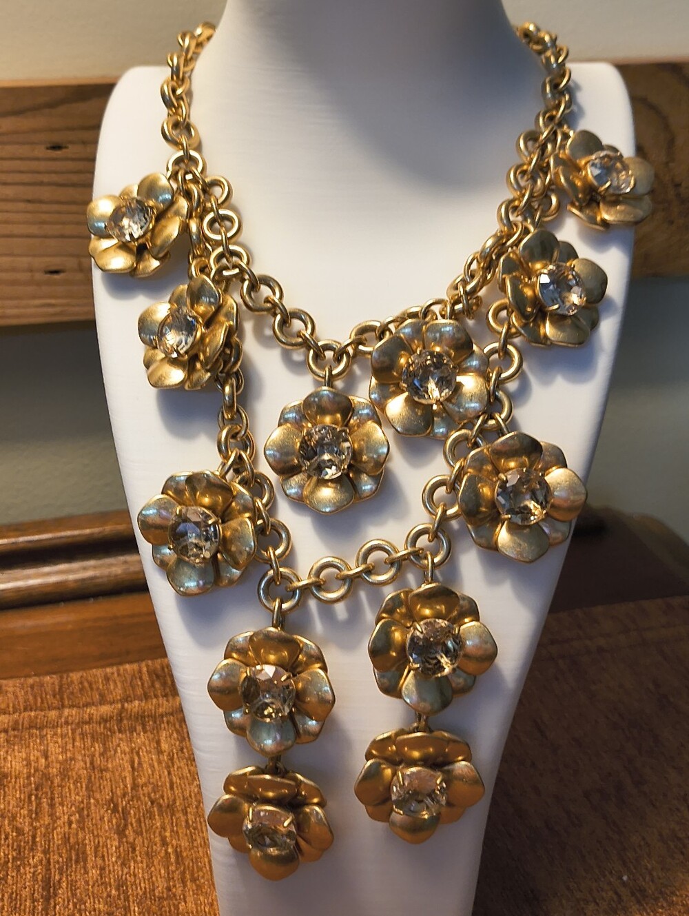 Vintage J Crew Chunky Gold Bold Flowers Huge Rhinestones Statement Necklace - Picture 5 of 9
